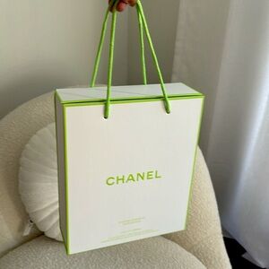 Chanel box
